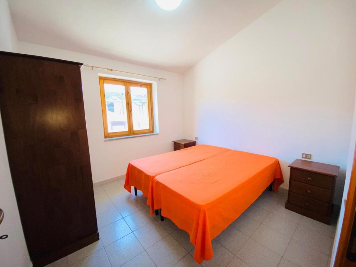 Residence La Cinta 8 San Teodoro  Bagian luar foto